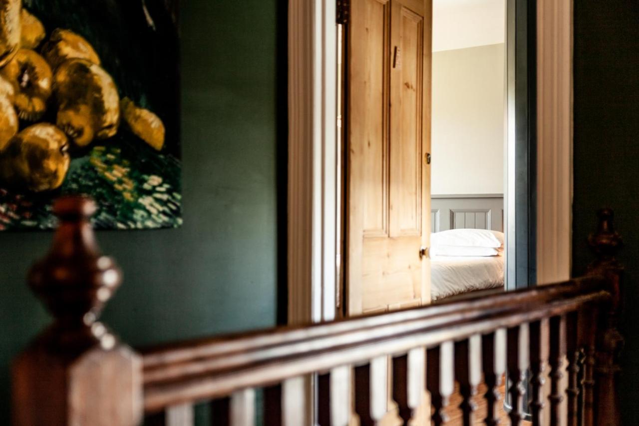The Old Vicarage Bed & Breakfast Moylgrove Exterior photo